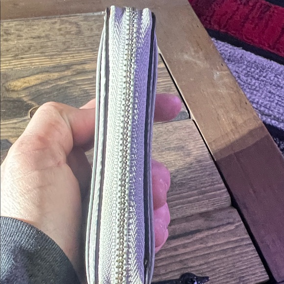 MICHAEL KORS-  Small Pebbled Leather Wallet - Picture 7 of 8